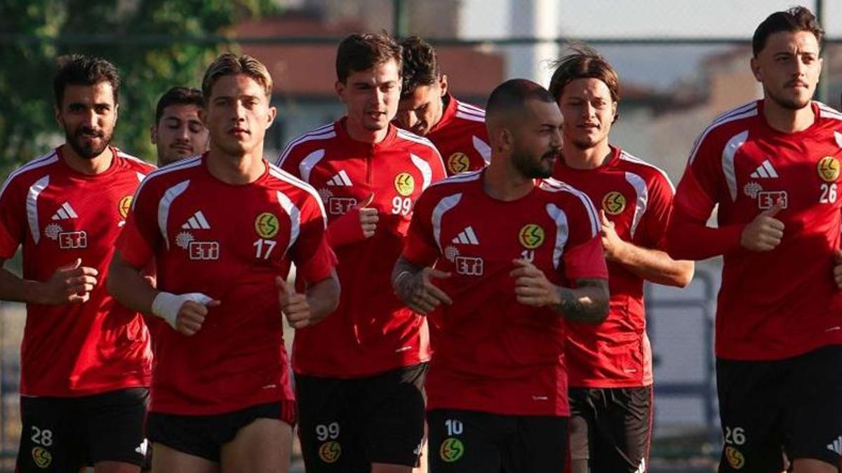 Eskişehirspor harekete geçti! Alanya 1221 FSK maçı öncesi başladı