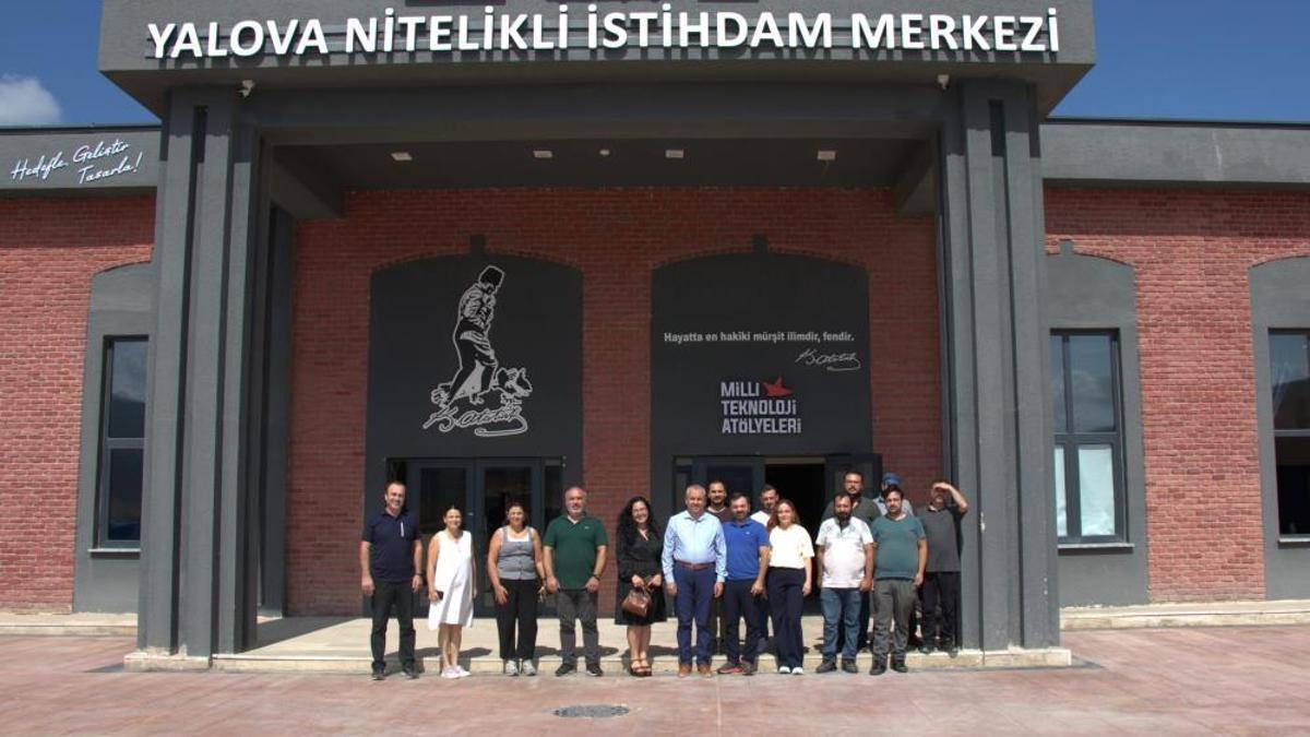 Yalova Makine İhtisas OSB'den istihdam garantili adım: CNC tezgâh operatörlüğü kursu başladı!
