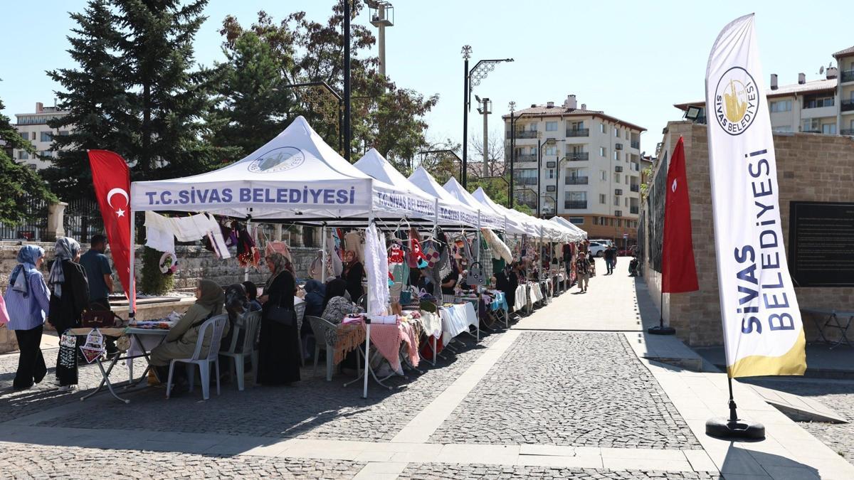 Sivas'ta Üretici Kadınlar Pazarı açıldı