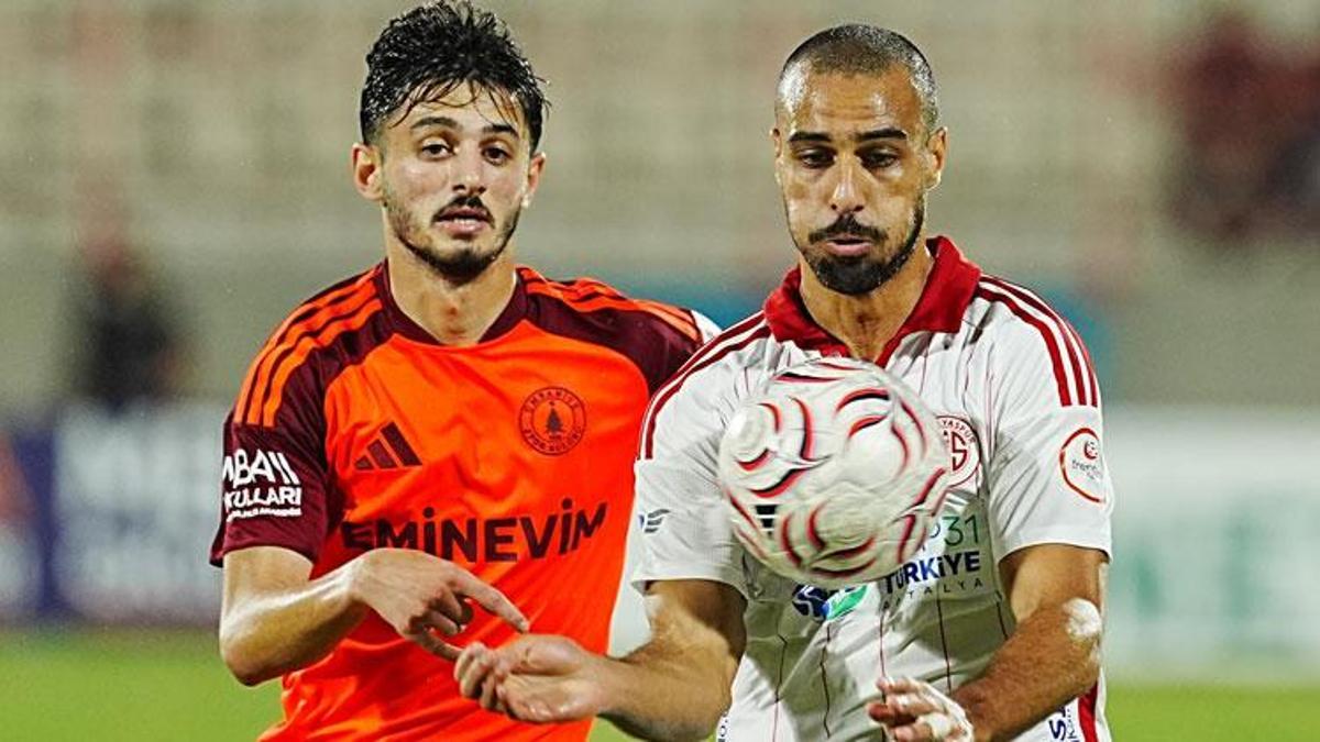 Antalyaspor deplasmanda Ümraniyespor'u devirdi altın değerinde 3 puanı aldı