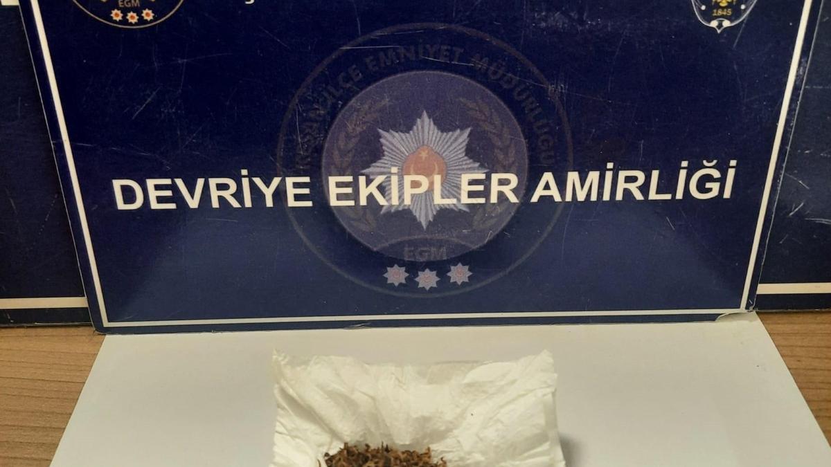 Edirne’de üzerinde uyuşturucuyla yakalanan şüpheliye gözaltı