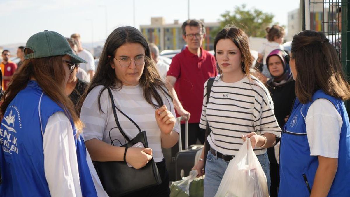 39 bin nüfuslu ilçenin 32 bin öğrencisi var! İlçenin nüfusu iki katına çıktı