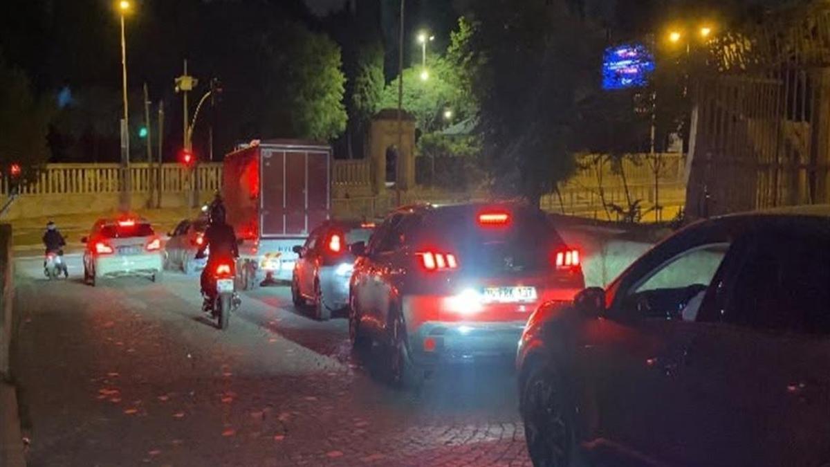 Fatih'te sur dibinde bulundu: Polis harekete geçti