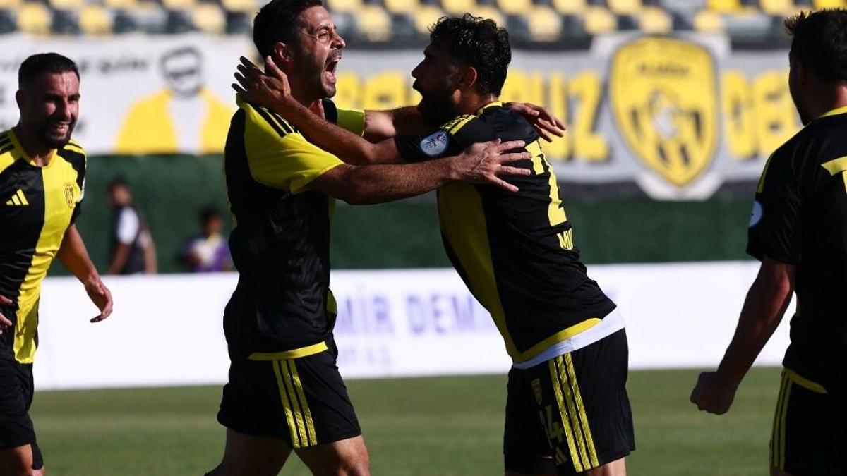 Aliağa FK zirveye kondu