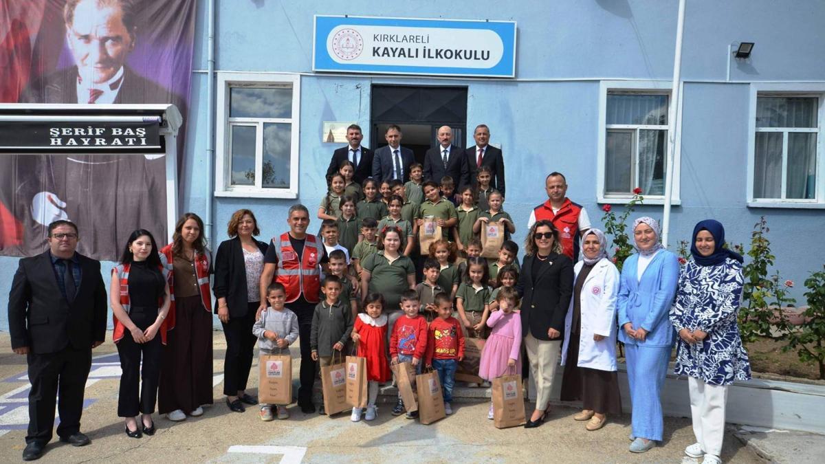 Vakıflardan öğrencilere eğitim desteği