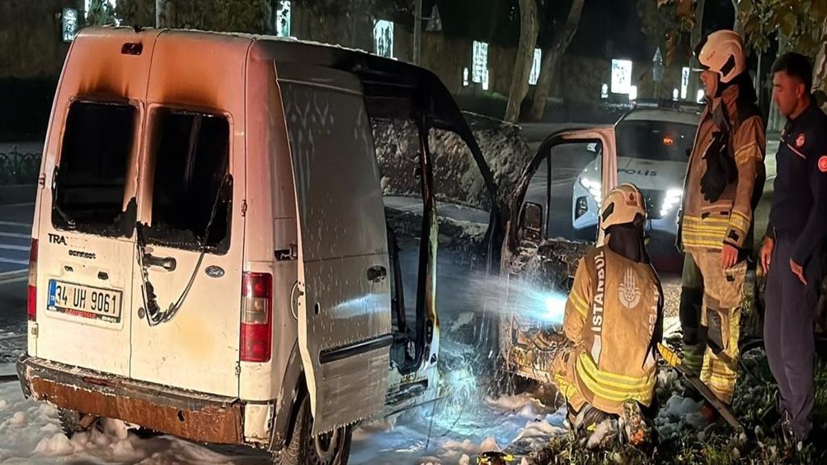 Beşiktaş'ta seyir halinde yanmaya başladı: İtfaiye güçlükle müdahale etti