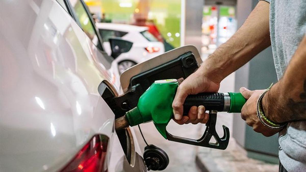 Motorine (mazota) yeni zam ! Motorin 100 TL'yi aştı mı? 17 Eylül 2026 akaryakıt zammı ile LPG, benzin ve motorin fiyatları ne kadar, kaç TL oldu?