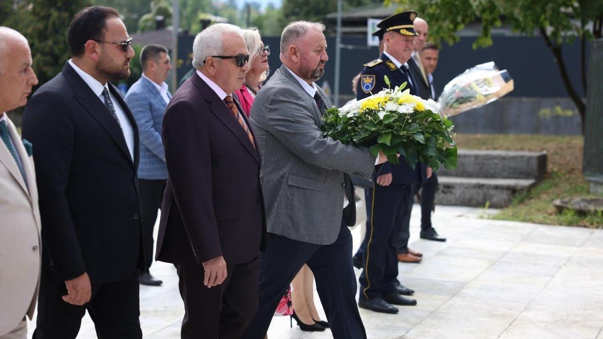 Başkan Şadi Özdemir ‘Zavidovići’nin Şehir Günü’ törenlerine katıldı