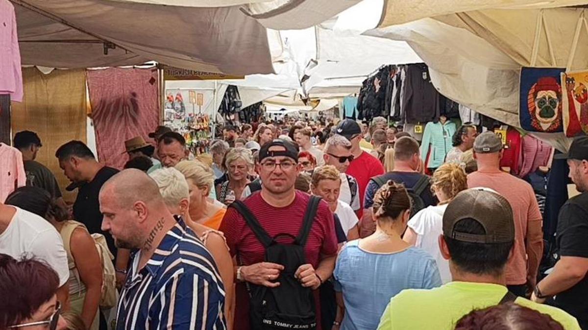 Antalya'da akın ettiler! Esnaf, turistleri görünce inanamadı