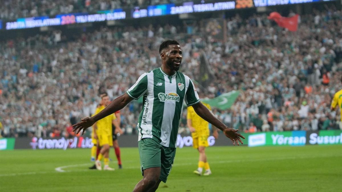 Bursaspor'da Iheanacho rüzgarı; 8 maçta 11 gol