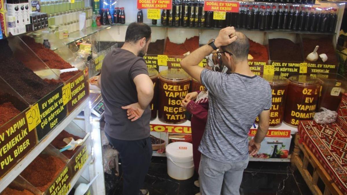 Sofraların vazgeçilmezi bu yıl arttı! Fiyatı 15 liradan 35 liraya çıktı