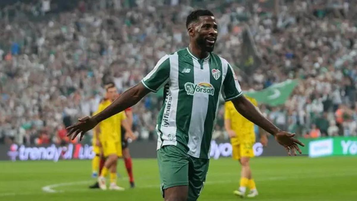 Bursaspor'da Kelechi Iheanacho çılgınlığı! 11 gol sonrası olay oldu