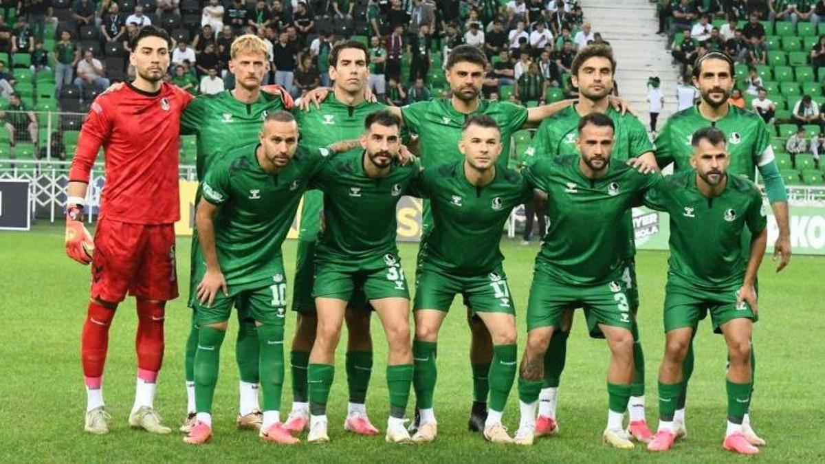 Sakaryaspor'dan tarihi başlangıç! İstatistikleri alt üst etti