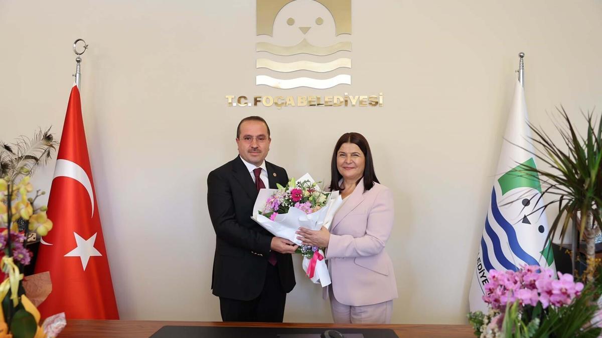 'Foça'daki birikmiş onlarca sorunu el ele vererek, ortak akılla çözeceğiz'