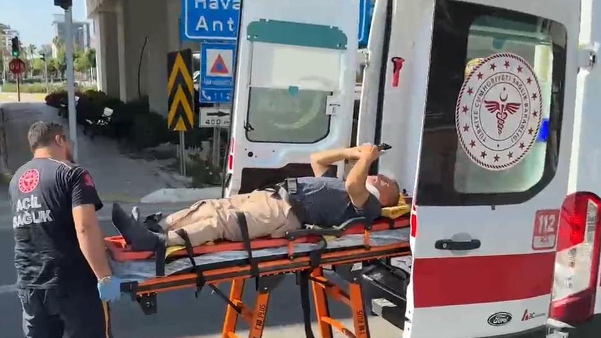 Otobüsle çarpışan motosikletin sürücüsü yaralandı