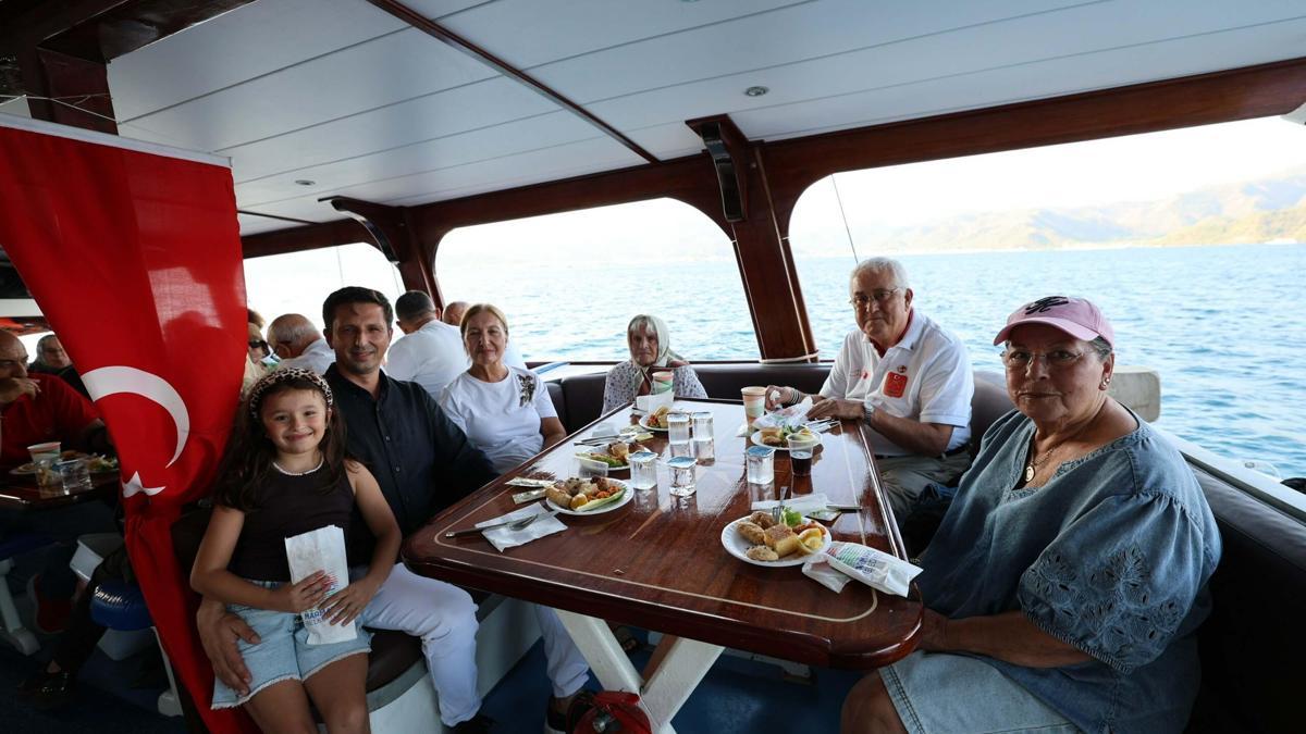 Muğla'da gaziler ve aileleri mehtap turunda buluştu