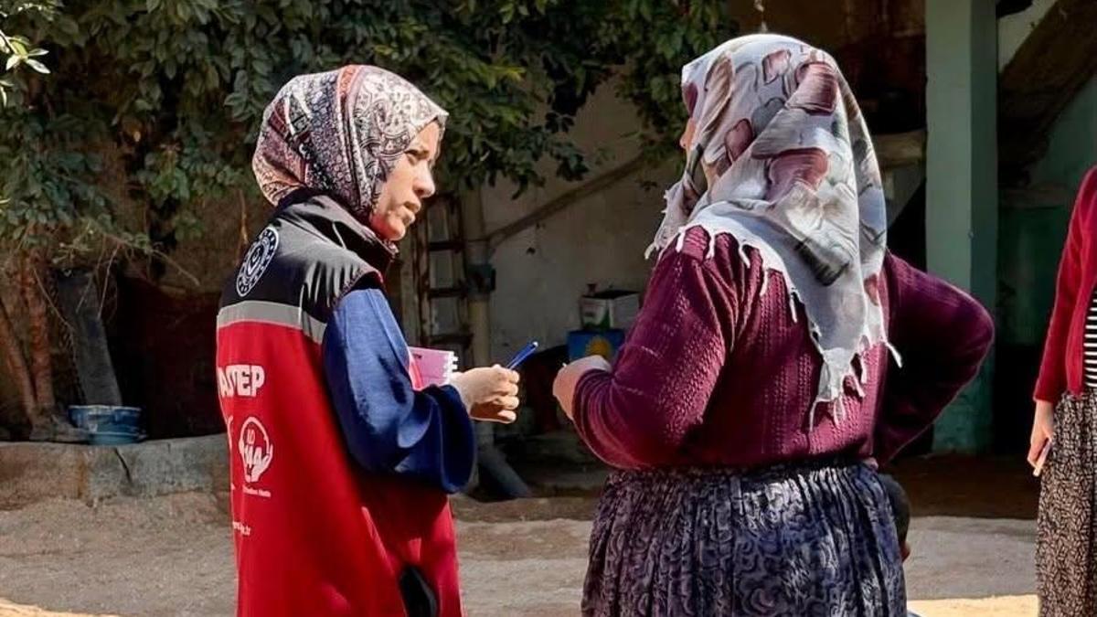 Yeşilgölcük’te selden etkilenen ailelere destek