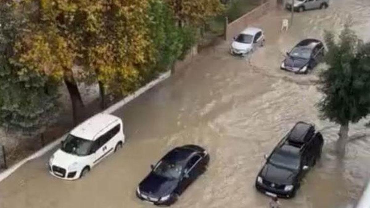 Meteoroloji sarı kodla uyarmıştı sağanak yağış Sinop'ta etkili oldu