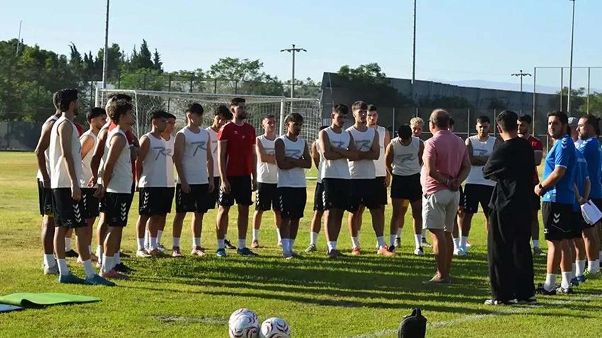 3. Lig takımı yemek vermeyince 5 futbolcu birden ayrıldı