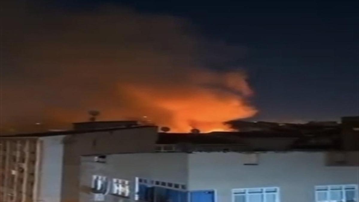 Esenler'de metruk binada çıkan yangın söndürüldü