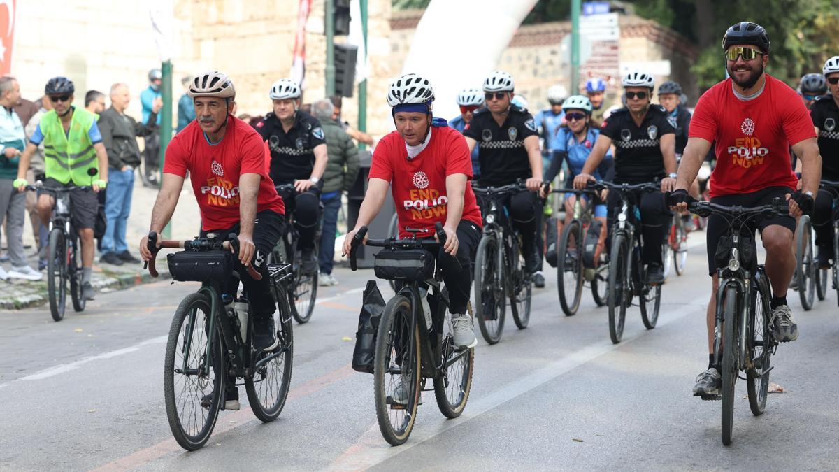 Başkan Erkan Aydın farkındalık için pedal çevirdi