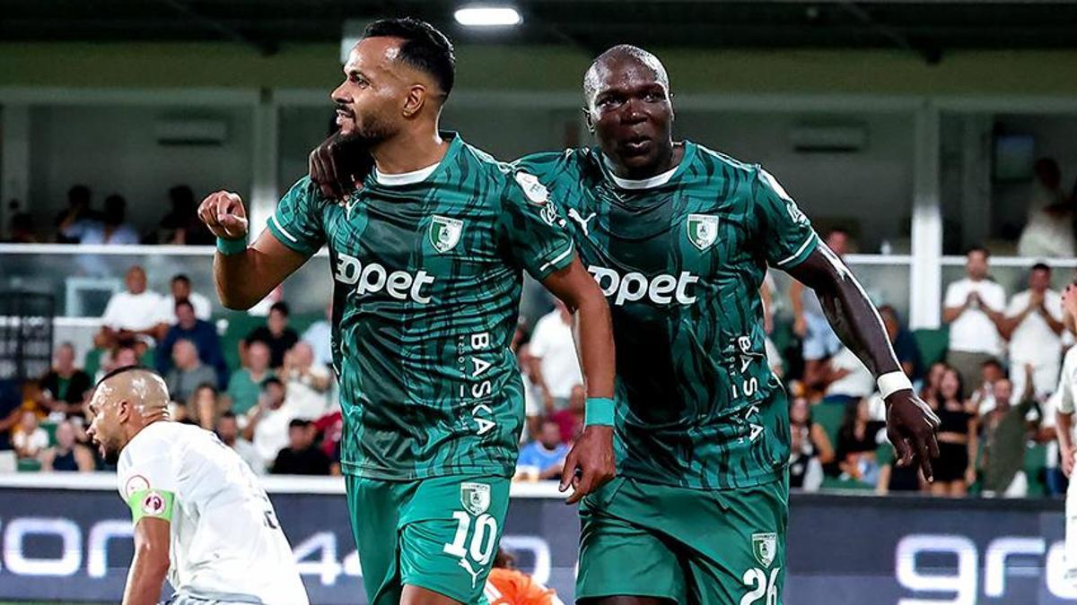 Beşiktaş'ın eski golcüsü 1. Lig takımında yokları oynuyor