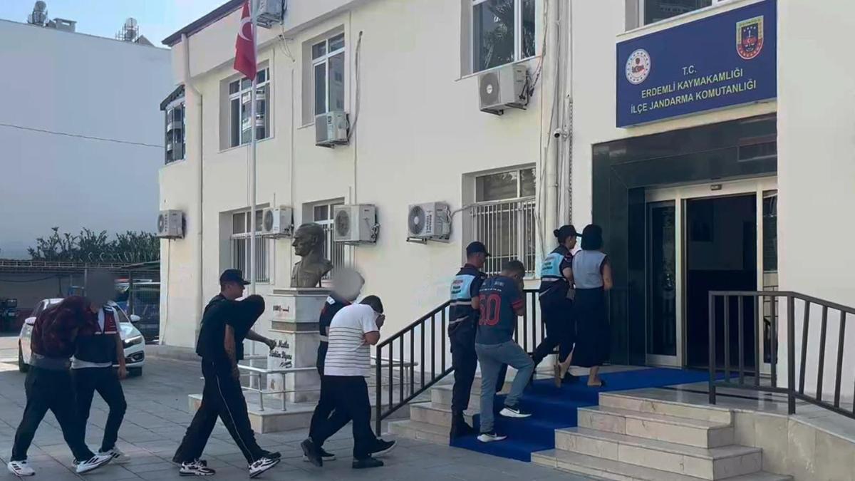 Mersin'de dolandırıcılık operasyonu: 4 tutuklama