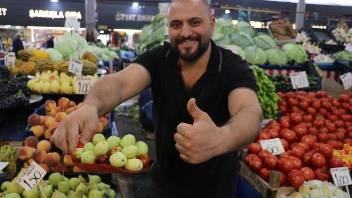 Bu meyvenin faydaları saymakla bitmiyor! Vatandaş 150 liraya sağlık deposu satın alıyor