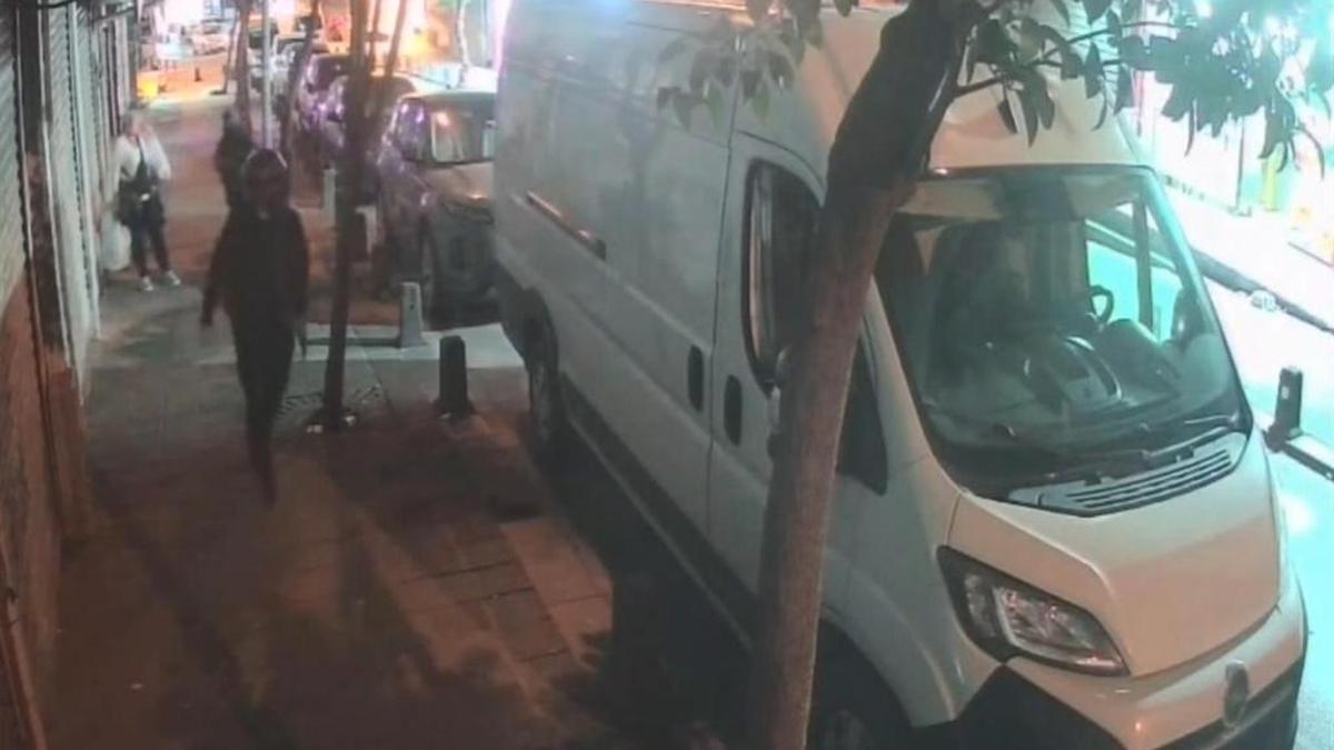 Gaziosmanpaşa'da silahlı saldırı: Çay Ocağını taradılar, 2 çocuk babası öldürüldü