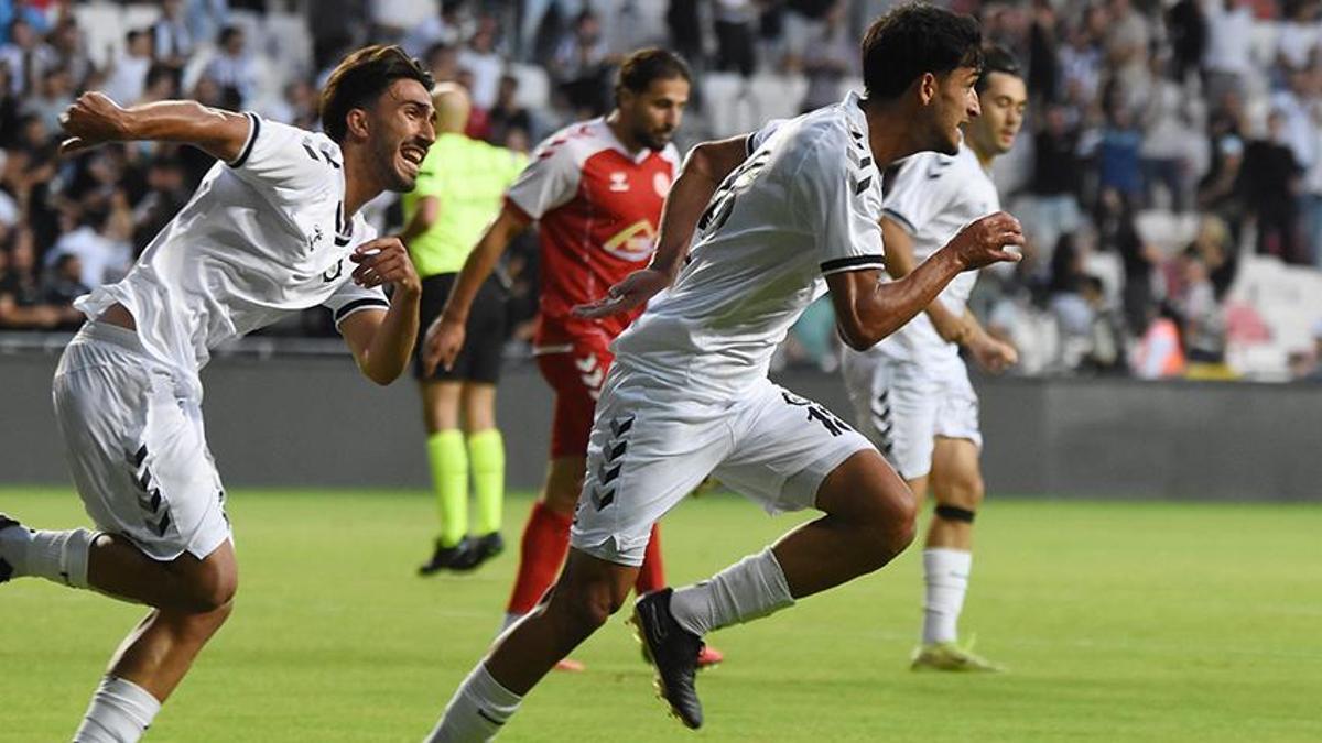 Altay'da Salih Oktay yıktı geçti