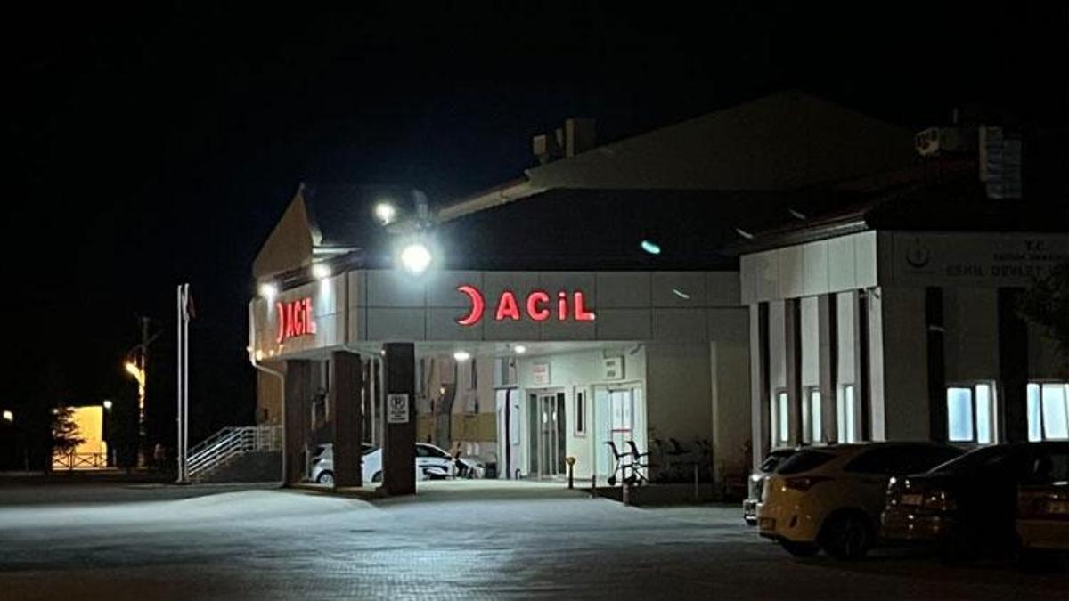 Otomobil ile motosikletin çarpışması sonucu sürücü yaralandı