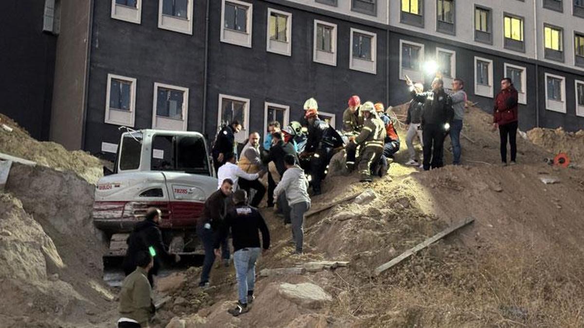 Toprak altında kalan 2 yabancı uyruklu işçi kurtarıldı