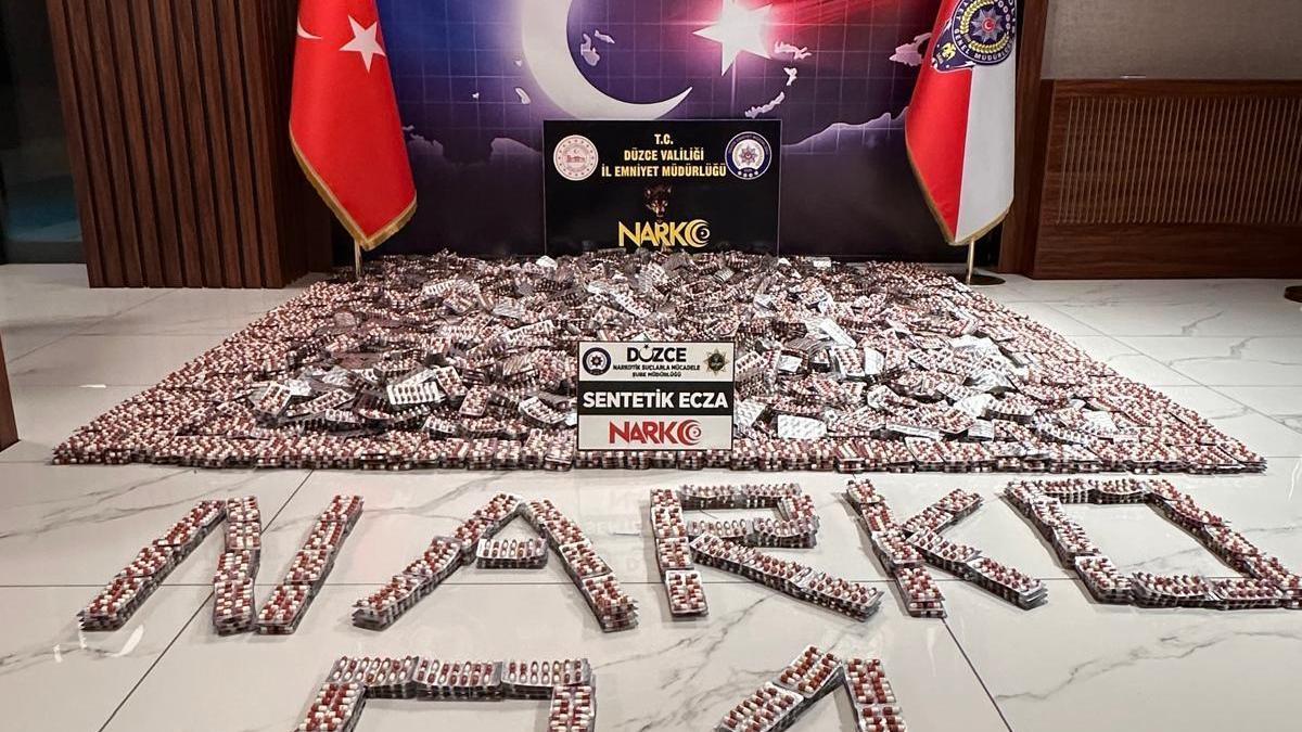 İki yolcu otobüsünde 22 milyon lira değerinde uyuşturucu ele geçirildi; 2 şüpheli tutuklandı