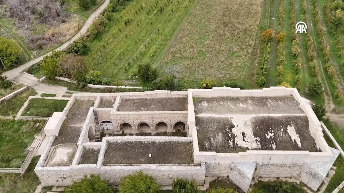 803 yıllık tarih Konya yolu üzerinde dikkat çekiyor