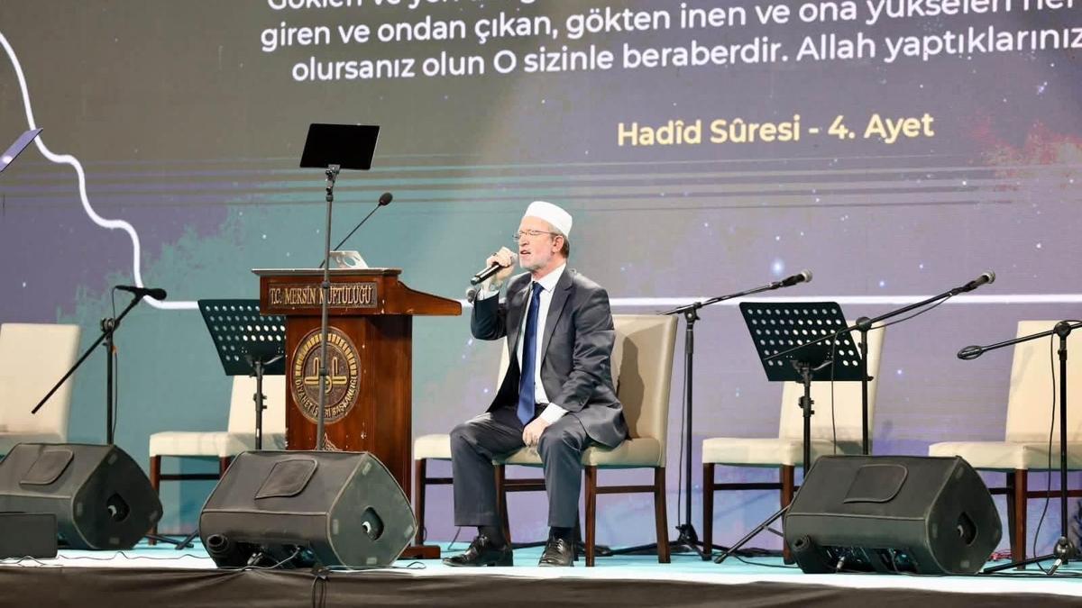 Mersin'de 'Naat Güldestesi' gönüllüleri buluşturdu