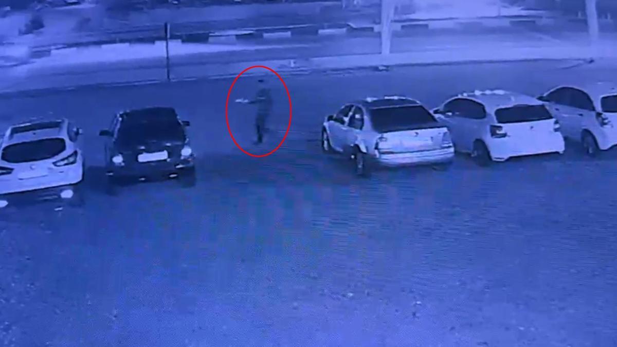 Galerideki 6 otomobili ateşe veren şüpheli tutuklandı