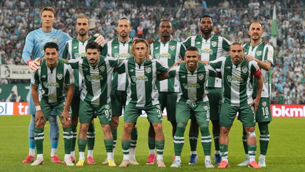 Bursaspor'un yıldızı Azerbaycan'da olay oldu