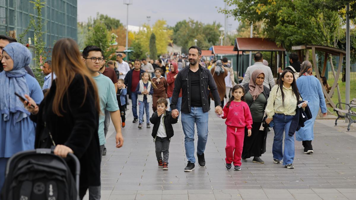 Kayseri Hayvanat Bahçesi’ne 4 Ekim’de yoğun ilgi