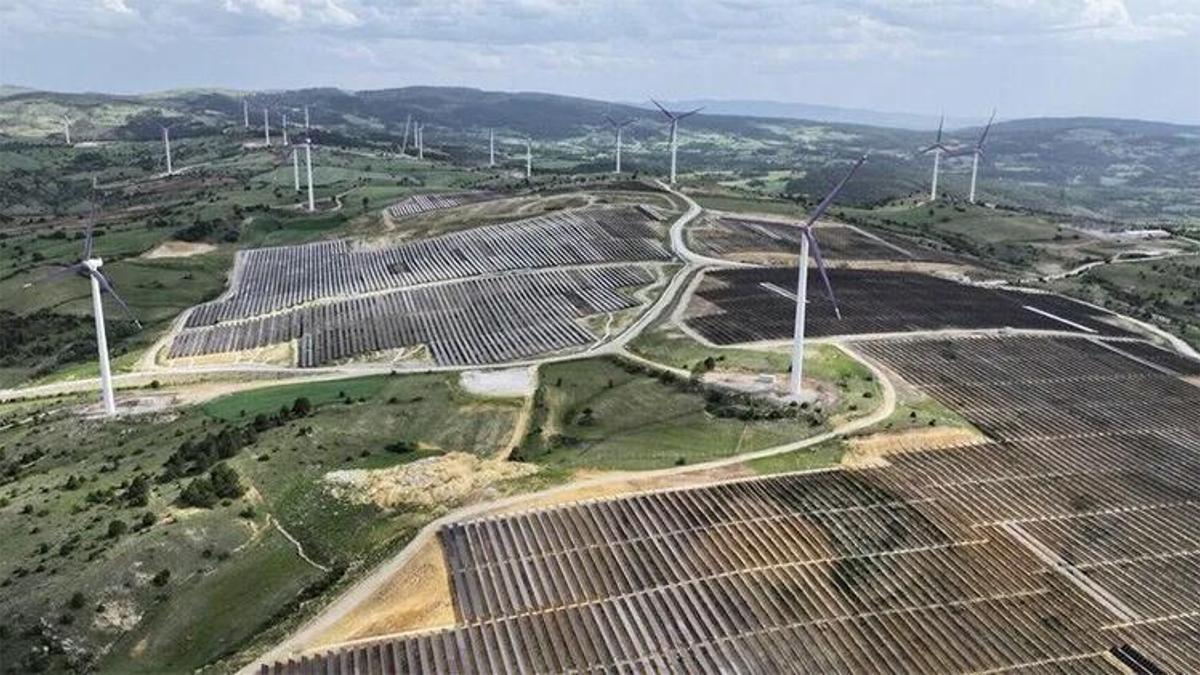 Güneş ve rüzgârdan elektrik üretiminde tarihi rekor