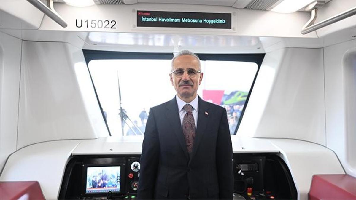 Ulaştırma Bakanlığı'nın raylı sistemleri dünya nüfusunun 5'te 2'si kadar yolcu taşıdı