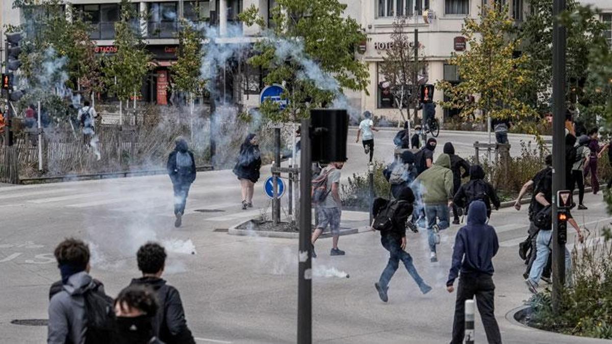 Belçika'da öğrenci olayları büyüdü, üç kişiden fazla toplanmalar yasaklandı