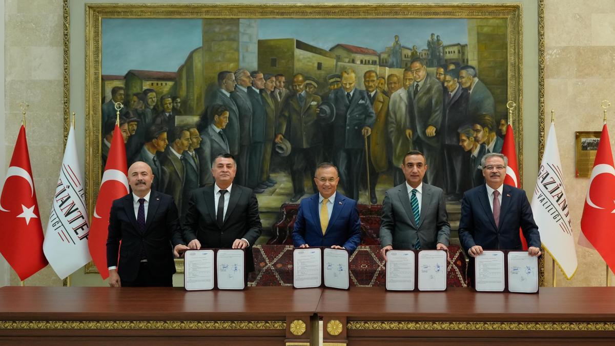 Gaziantep’te 65 bin öğrenciye ayakkabı desteği