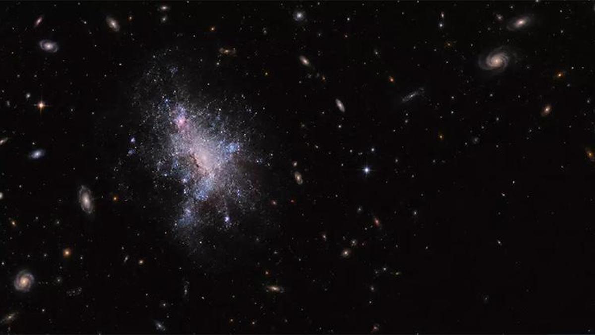 Evrenin derinliklerinden rekor sinyal: NASA Ve MeerKAT uzayın en uzak radyo patlamasını yakaladı!