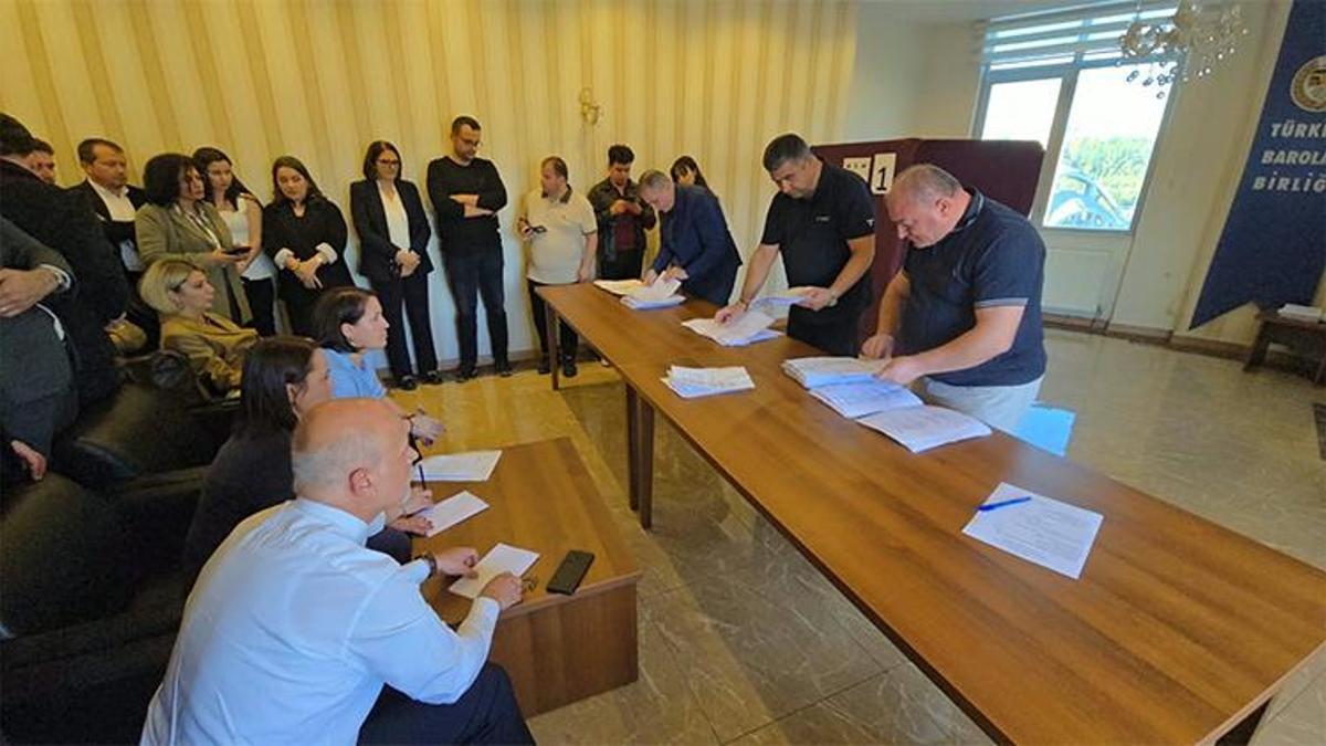 Tarihte ilk kez 3 kadın aday yarıştı! Karabük Barosunun yeni başkanı belli oldu