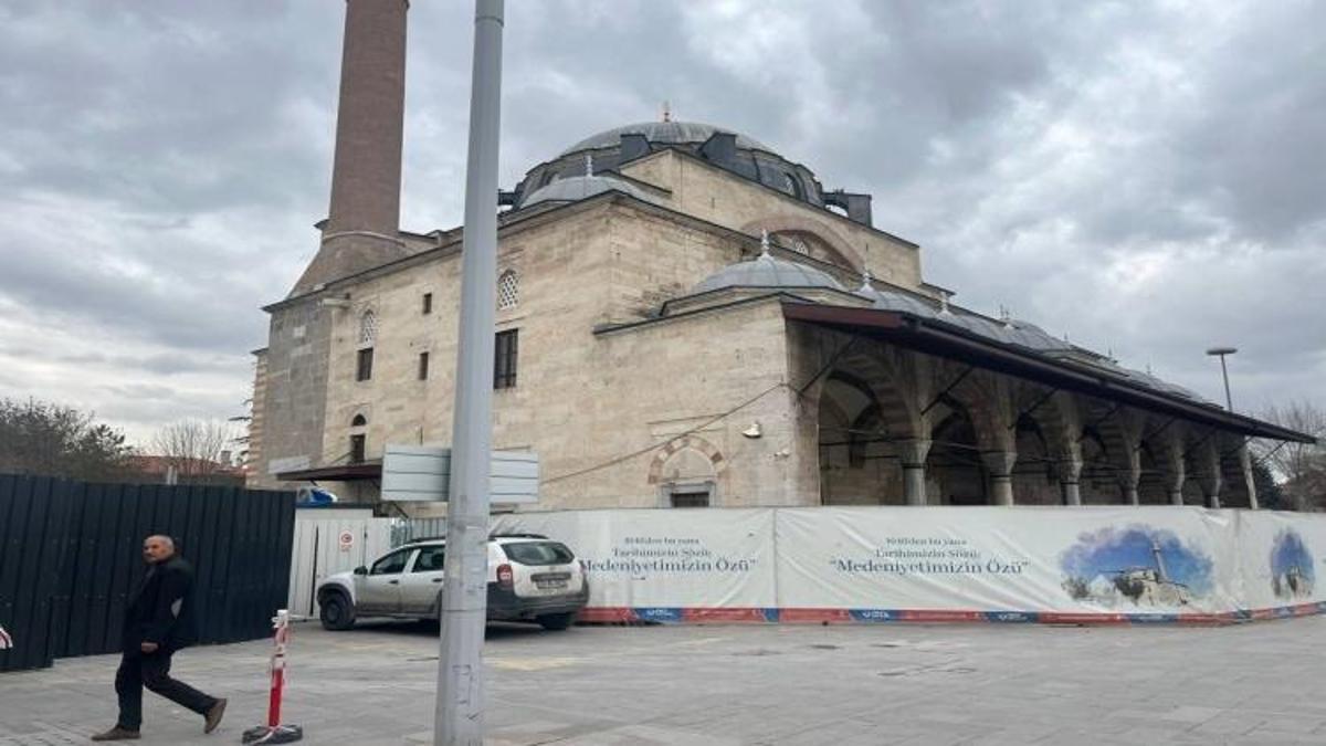 13. yüzyılda yapıldı, 10 yıldır restore ediliyor: Konya'daki tarihi caminin son hali