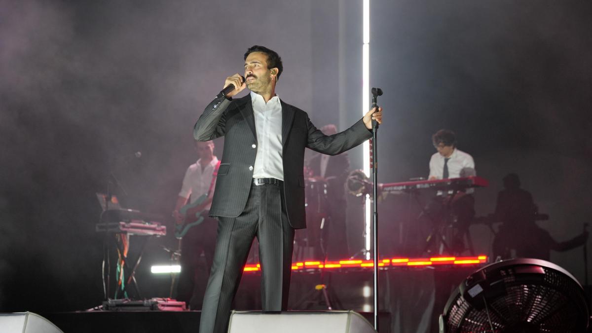 Diyarbakır Kültür Yolu Festivali'nde Mert Demir konser verdi