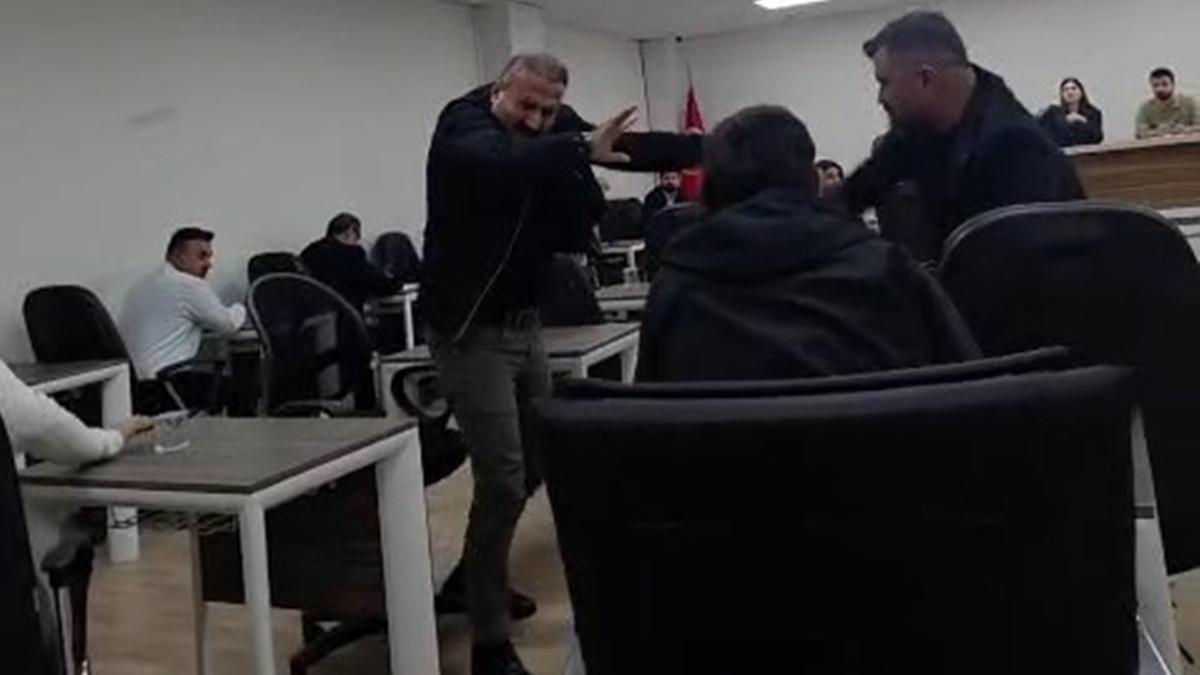 Silopi Belediyesi meclis toplantısında kavga