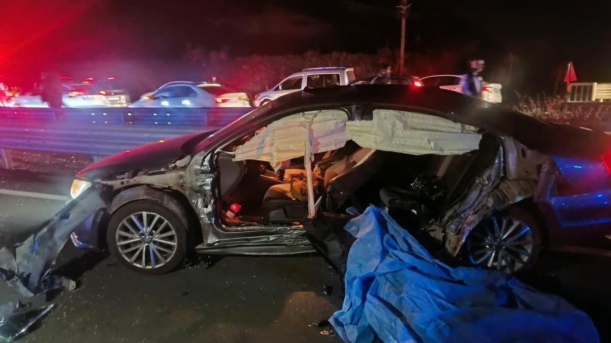 Bingöl’de otomobil bariyerlere çaptı: 2 ölü, 2 yaralı