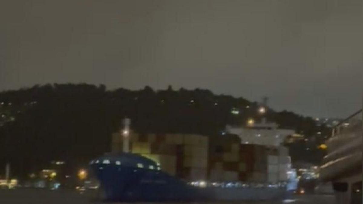 İstanbul Boğazı'nda sürüklenen gemi kurtarıldı
