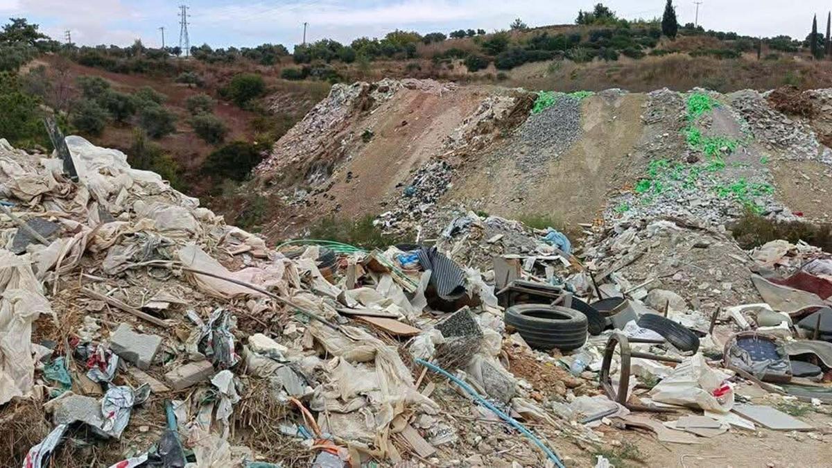 Aydın’da çevrecilerden kaçak moloz dökümü tepkisi